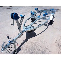 Remolque portamotos de agua
