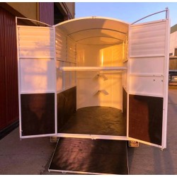 Van de caballos 1 plaza y media