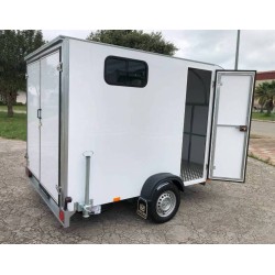 Remolque aerodinámico de caja cerrada
