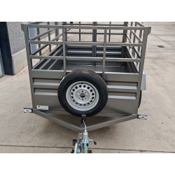 Remolque 750 kg con barandillas