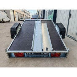 Remolque portamotos plegable y basculante